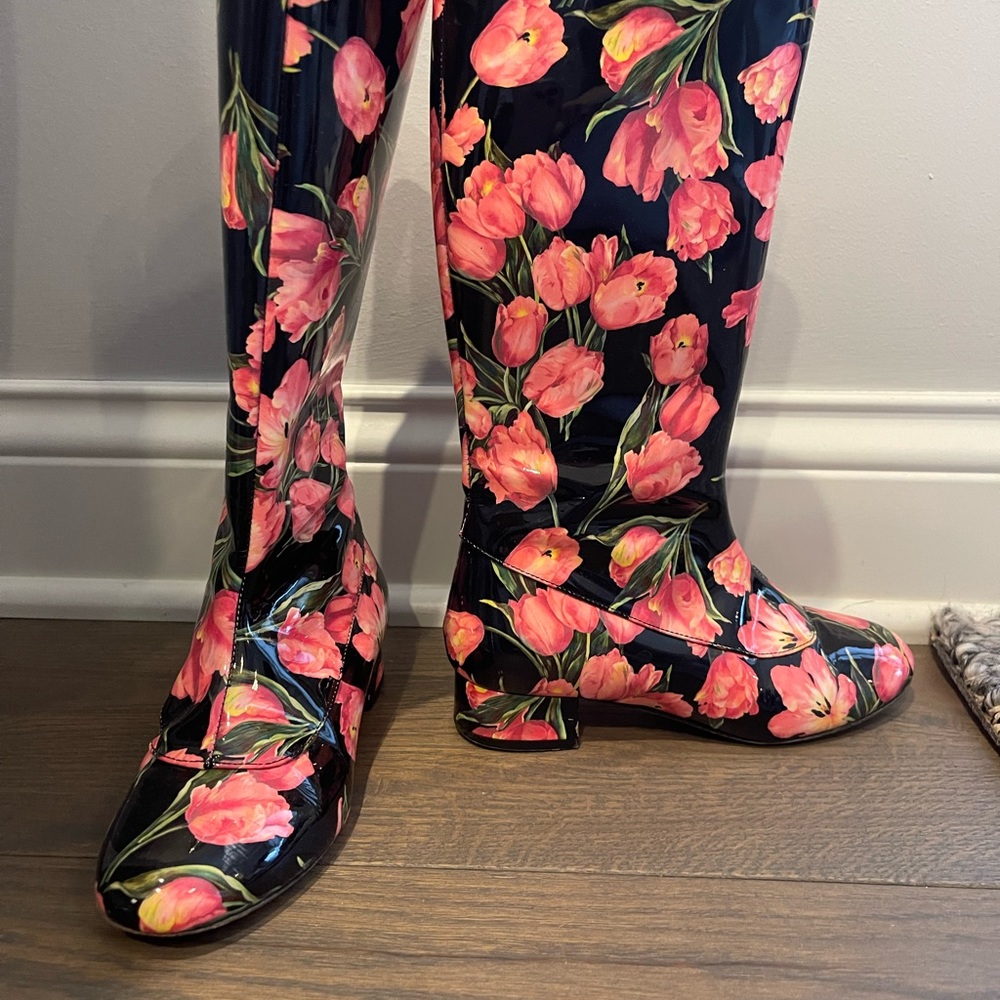 Beautiful floral tulip patterned Dolce and Gabbana girls dress boots